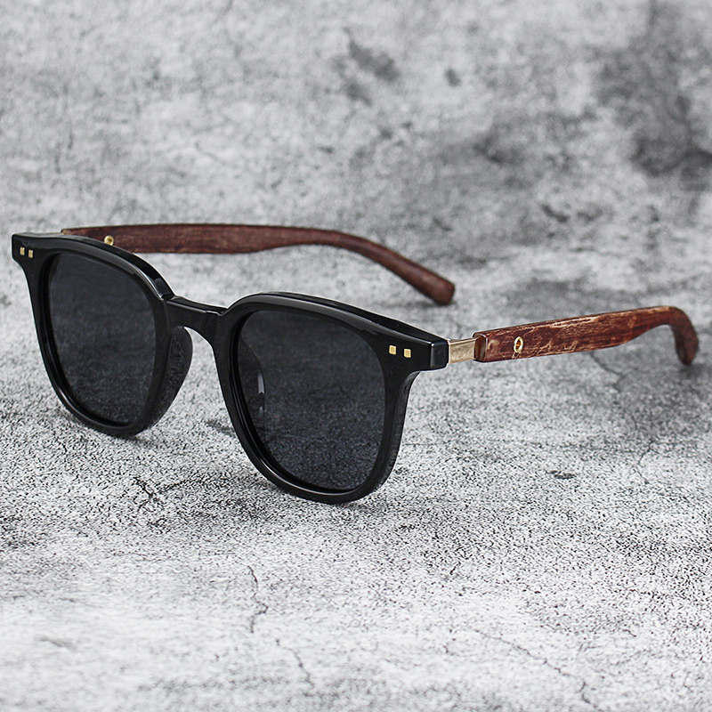 Vintage Outdoor Fashion - Kacamata Hitam Bingkai Kayu Vintage Pria