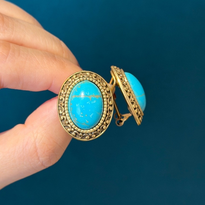 Vintage Fashion Trends 2026 - Anting-anting Stud Batu Alam Biru Laut