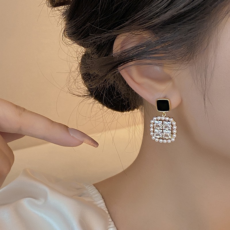 Anting-anting Mutiara Persegi  - Vintage Fashion Trends 2026 ulasan dan harga
