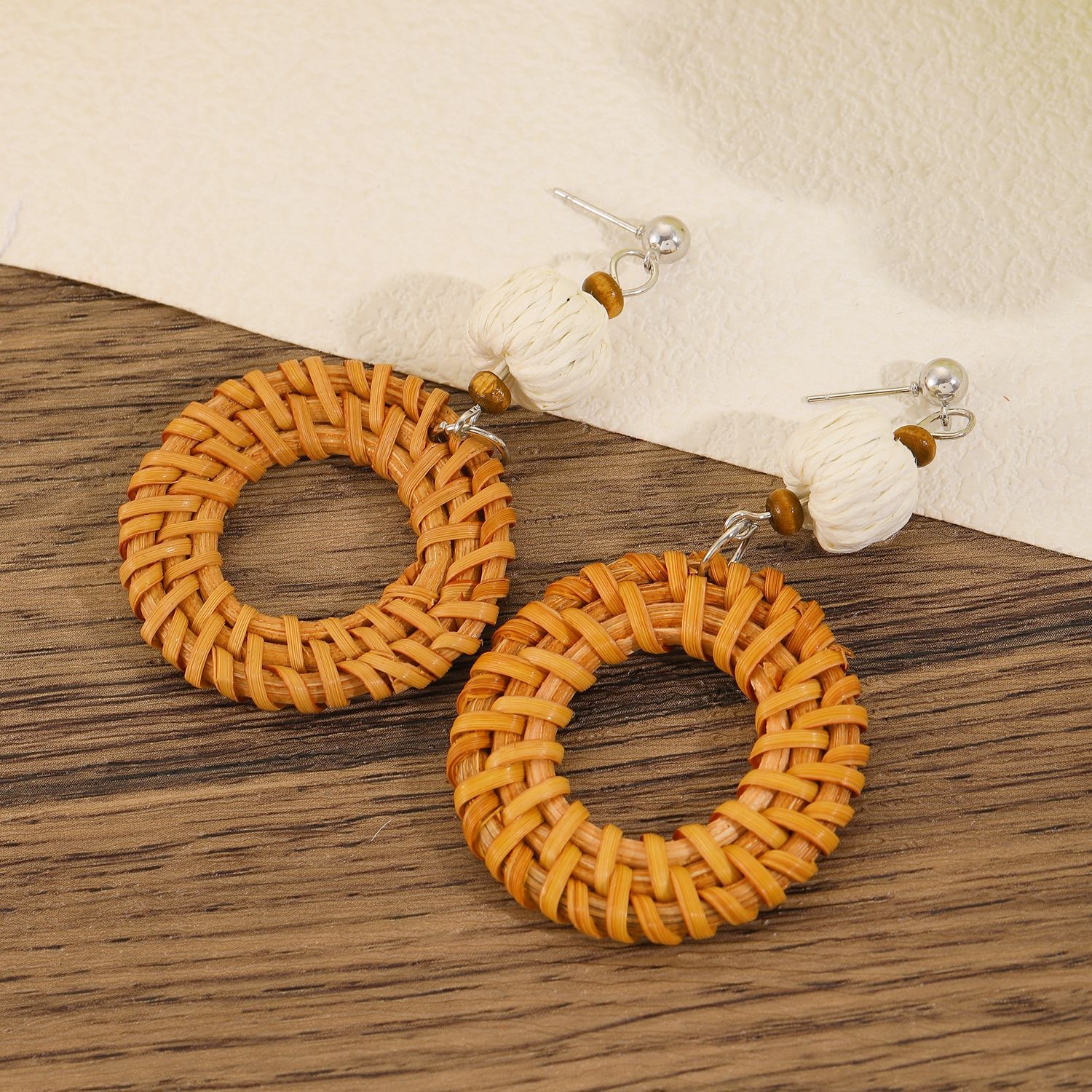 Anting-anting gantung rajutan  - Vintage Fashion Trends 2026 ulasan dan harga